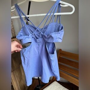 Lululemon Tank Top size 4 - says 6